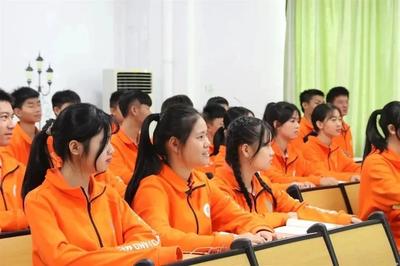 牢記使命|珠海一職實驗學(xué)校舉行&ldquo;七一&rdquo;系列活動,向黨致敬!